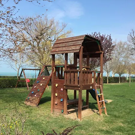 Wellness Club Apartman * Шиофок